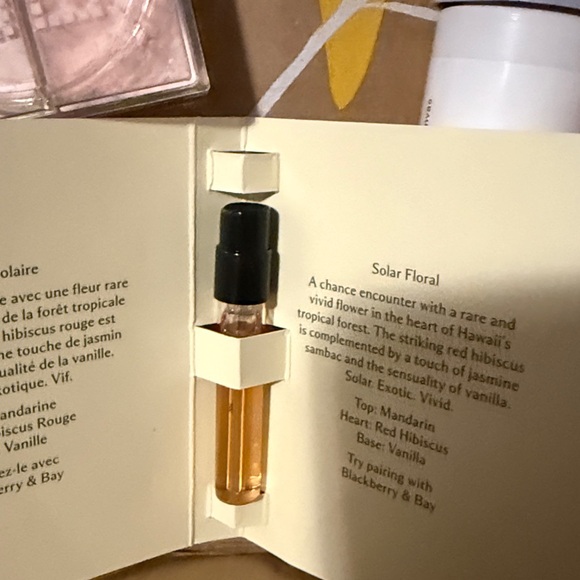 Assorted high end makeup and skin care - Picture 8 of 9